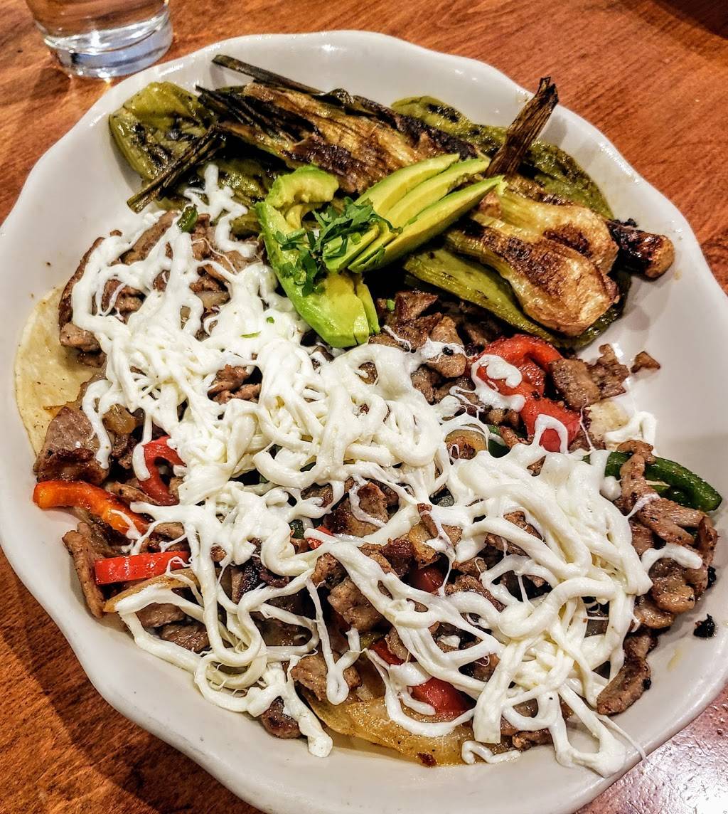 Paraiso Restaurant | restaurant | 1024 Madison Ave, Bridgeport, CT 06606, USA | 2033829679 OR +1 203-382-9679