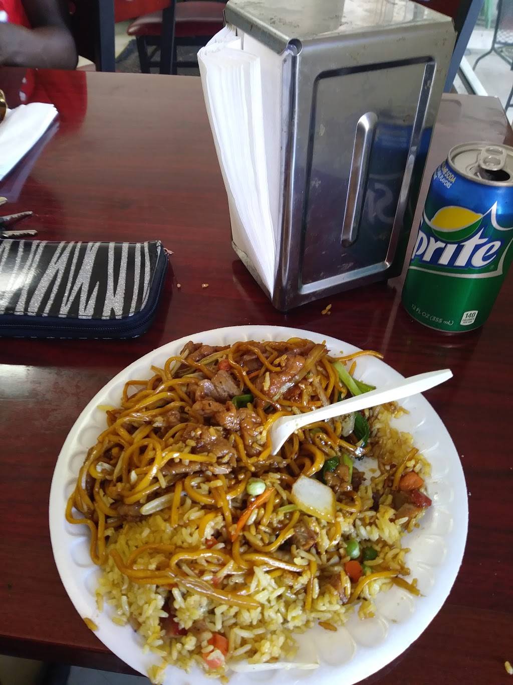 Flaming Wok | restaurant | 730 Coleman Blvd, Mt Pleasant, SC 29464, USA | 8438847999 OR +1 843-884-7999