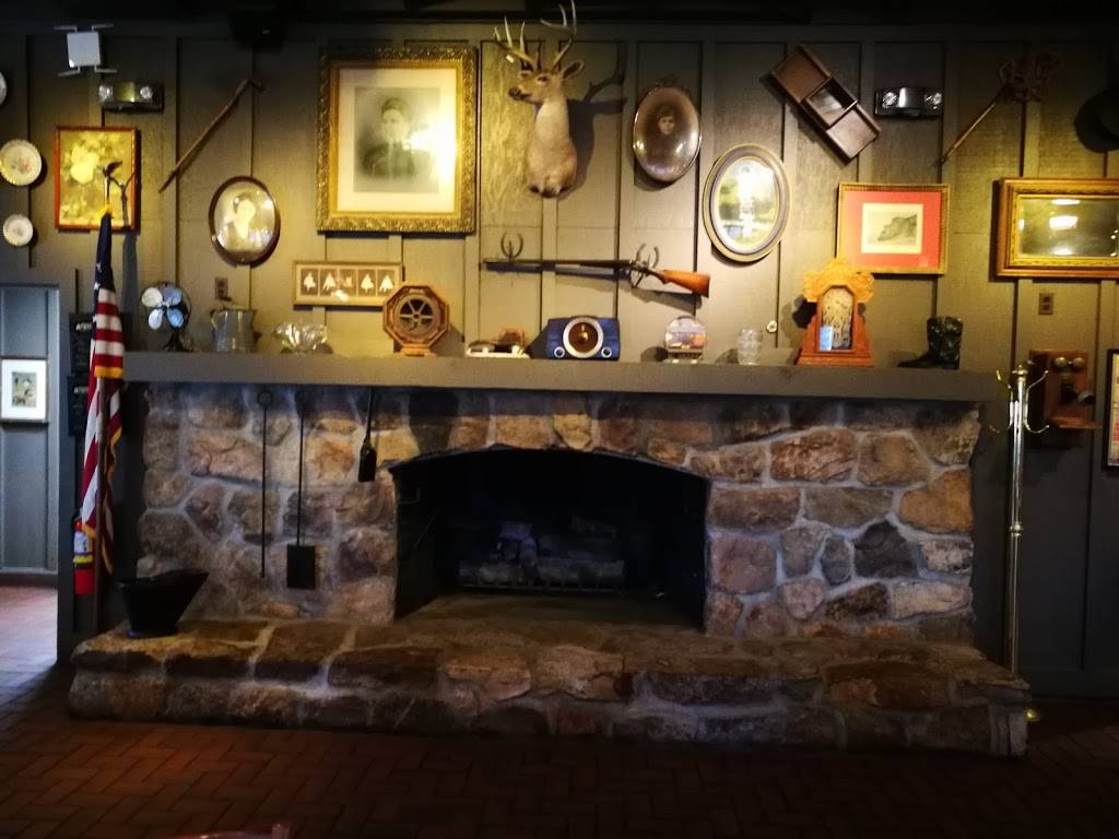 Cracker Barrel Old Country Store | restaurant | 8400 N Cracker Barrel Rd, Tucson, AZ 85743, USA | 5205791845 OR +1 520-579-1845