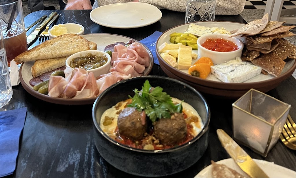 The Hulman | restaurant | 141 E Washington St, Indianapolis, IN 46204, USA | 3177352586 OR +1 317-735-2586