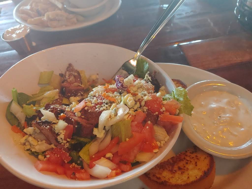 Buzz Inn Steakhouse | night club | 18960 US-2 #112, Monroe, WA 98272, USA | 3607943838 OR +1 360-794-3838