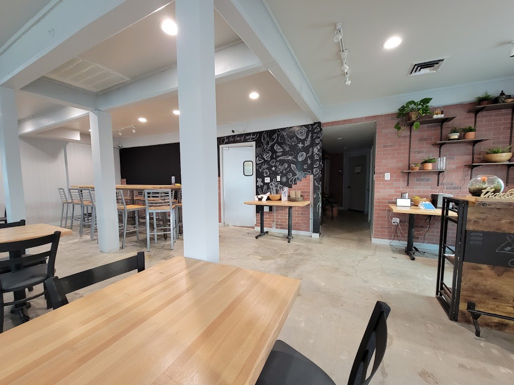 The Pin Seafood House | restaurant | 145 E Highland Ave, San Bernardino, CA 92404, USA | 9095303883 OR +1 909-530-3883