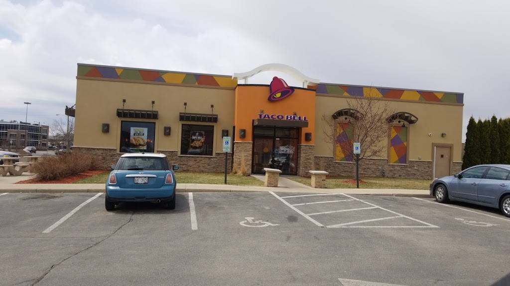 Taco Bell | meal takeaway | 8030 W Brown Deer Rd, Milwaukee, WI 53223, USA | 4143656378 OR +1 414-365-6378