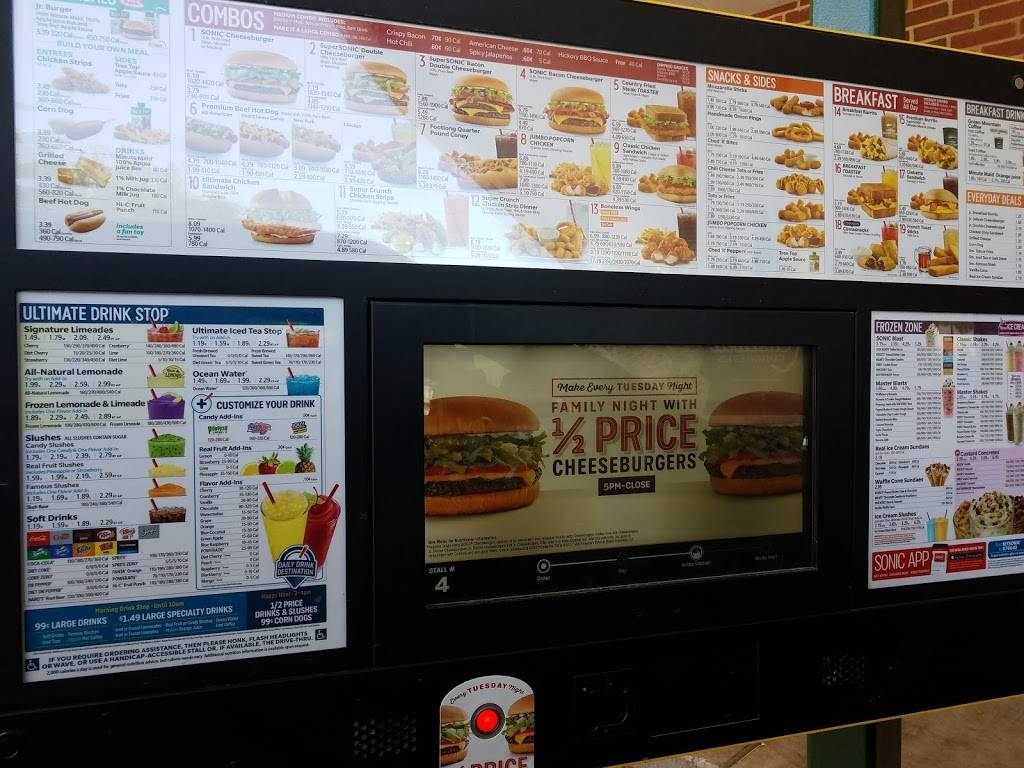 Sonic Drive-In | restaurant | 8612 W Maple St, Wichita, KS 67209, USA | 3167222501 OR +1 316-722-2501