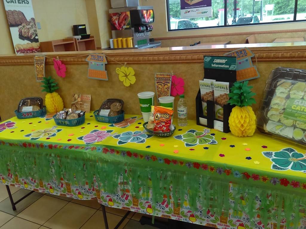 Subway | restaurant | 2424 Wadhams Rd, Smiths Creek, MI 48074, USA | 8109877859 OR +1 810-987-7859