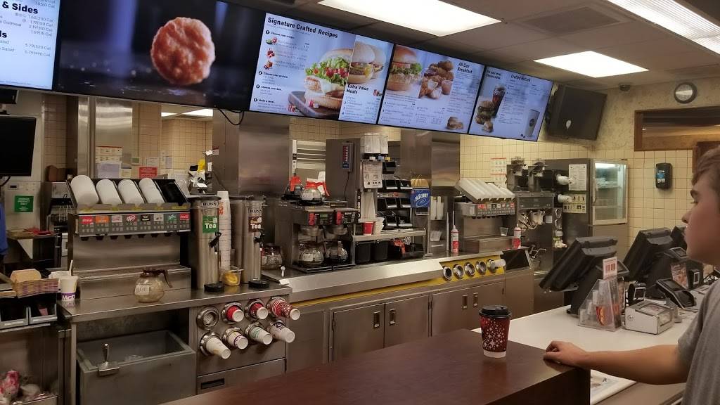 McDonalds | cafe | 735 Broad St, Salamanca, NY 14779, USA | 7169452305 OR +1 716-945-2305