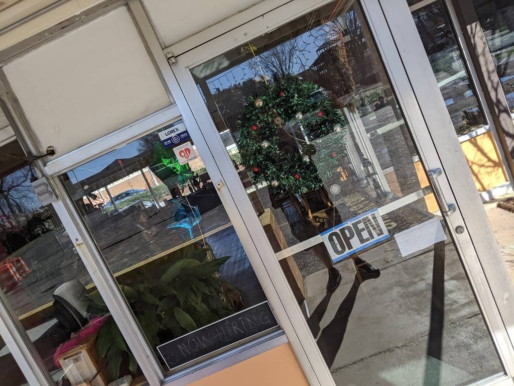 Bangkok Restaurant | restaurant | 560 Evans St, Greenville, NC 27834, USA | 2527542244 OR +1 252-754-2244