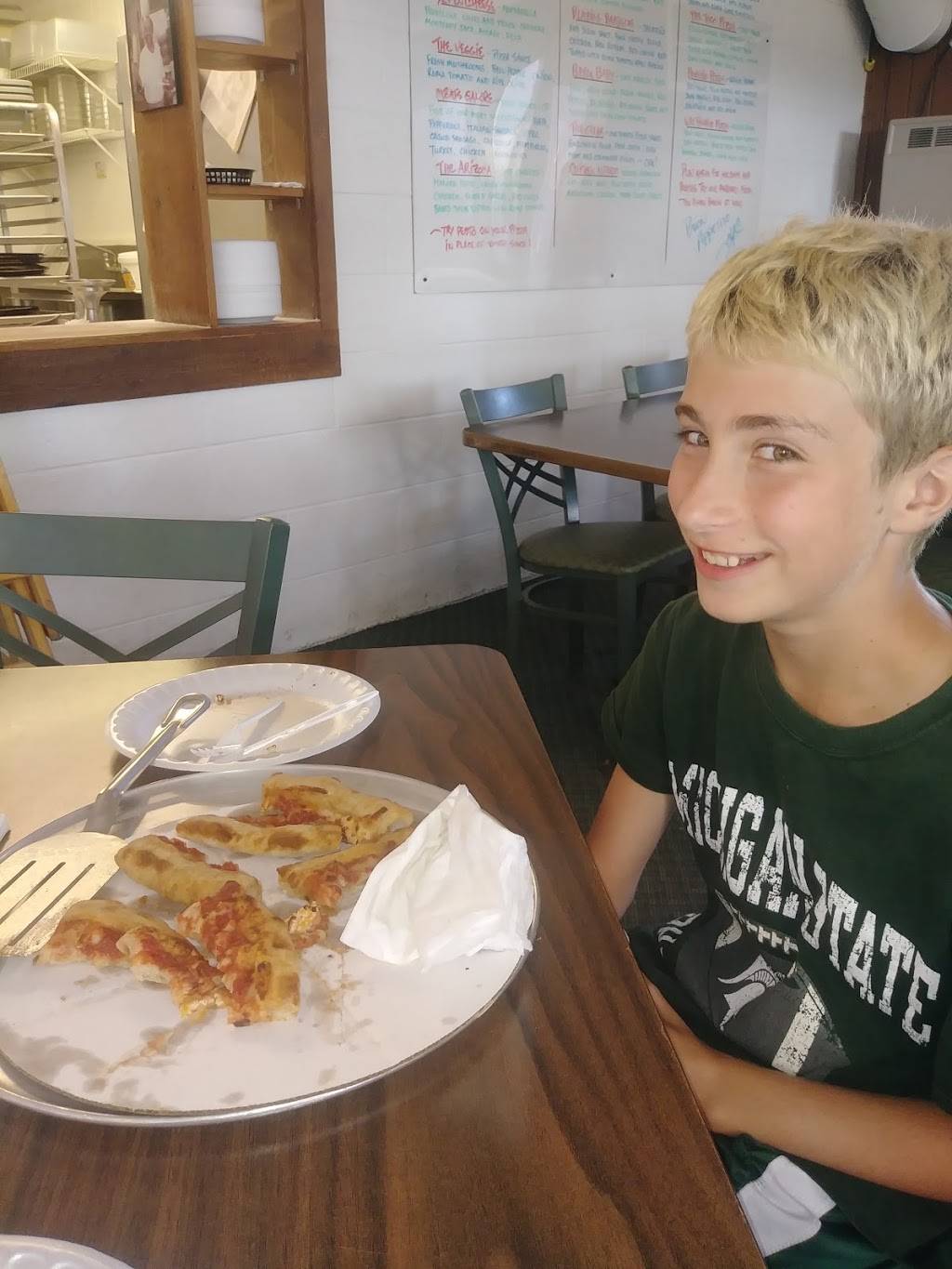 Chef Charles’ | restaurant | 147 River St, Elk Rapids, MI 49629, USA | 2312648901 OR +1 231-264-8901