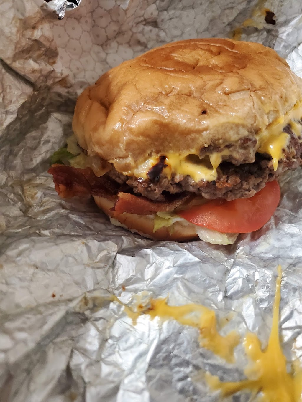 Jucys Hamburgers | restaurant | 1300 S SW Loop 323, Tyler, TX 75701, USA | 9033010222 OR +1 903-301-0222