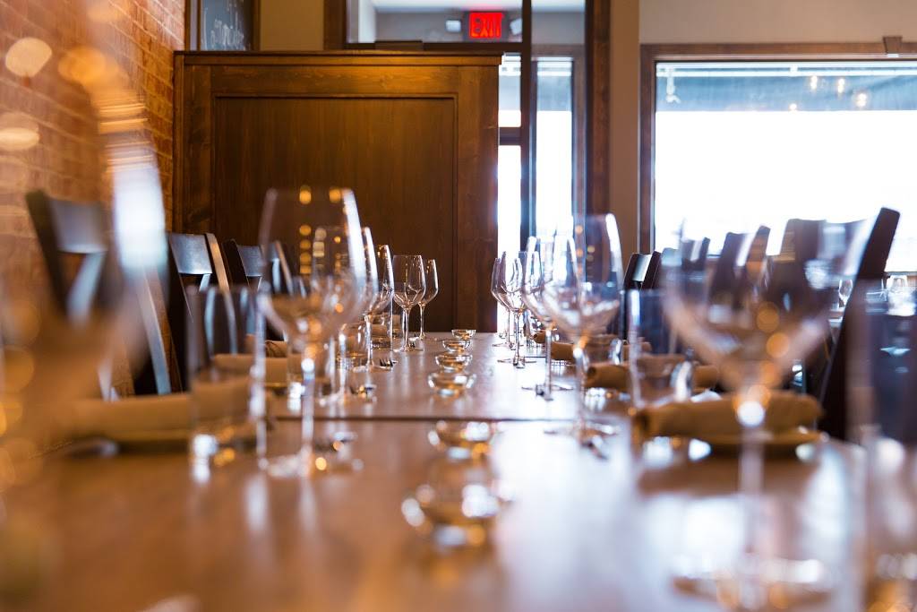 Hook & Hoof New American Kitchen and Cocktail | restaurant | 4125 Erie St, Willoughby, OH 44094, USA | 4405715312 OR +1 440-571-5312