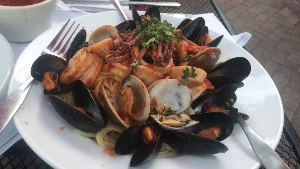 Maurizios | restaurant | 33 E Main St, Moorestown, NJ 08057, USA | 8567939884 OR +1 856-793-9884