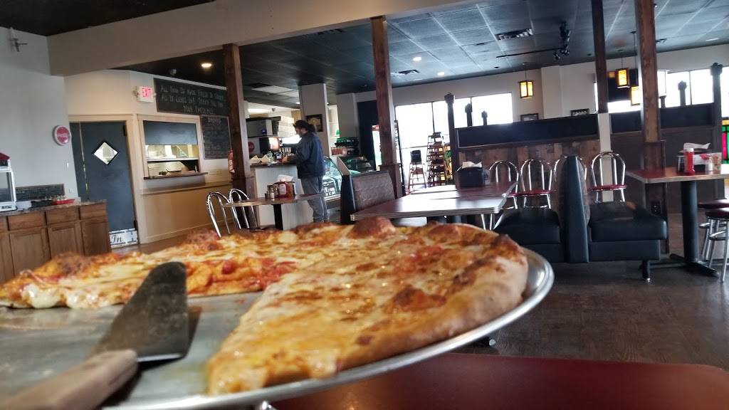 Gutis Pizza | restaurant | 625 Mt Clinton Pike, Harrisonburg, VA 22802, USA | 5404331055 OR +1 540-433-1055