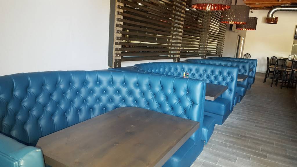 JaXons Bar and Grill | restaurant | 409 N Scottsdale Rd, Scottsdale, AZ 85257, USA | 4809495115 OR +1 480-949-5115