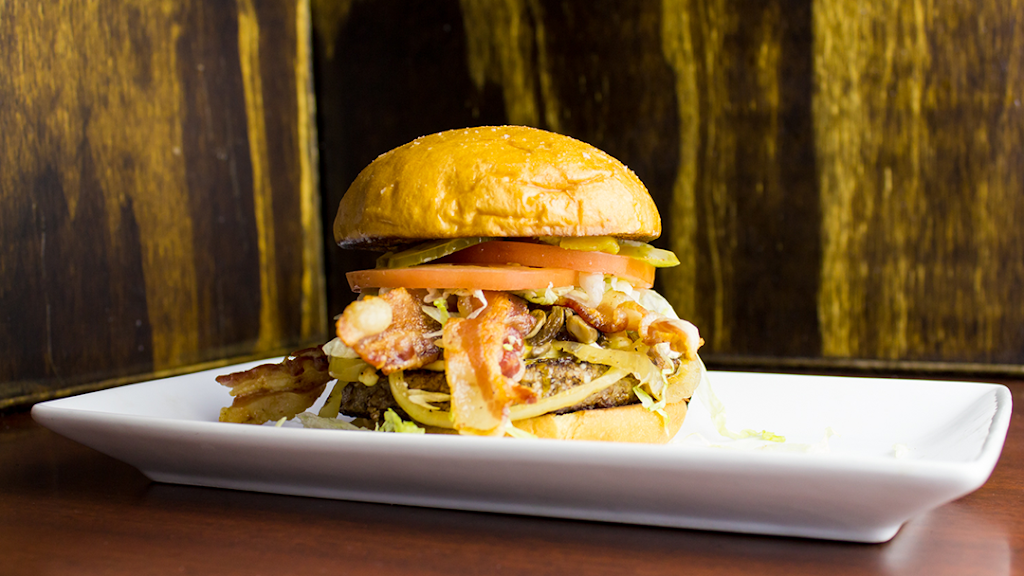 Bradys Tavern | restaurant | 31231 Southfield Rd, Beverly Hills, MI 48025, USA | 2486426422 OR +1 248-642-6422