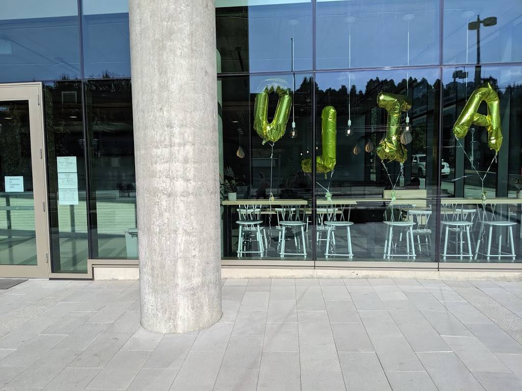 Olia Poke & Tea | restaurant | 2720 SW Moody Ave, Portland, OR 97201, USA | 9718086458 OR +1 971-808-6458