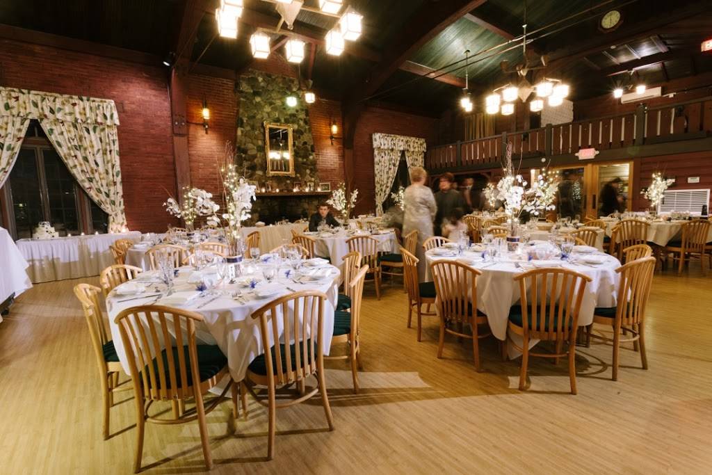 Hubbard Park Lodge | restaurant | 3565 N Morris Blvd, Shorewood, WI 53211, USA | 4143324207 OR +1 414-332-4207