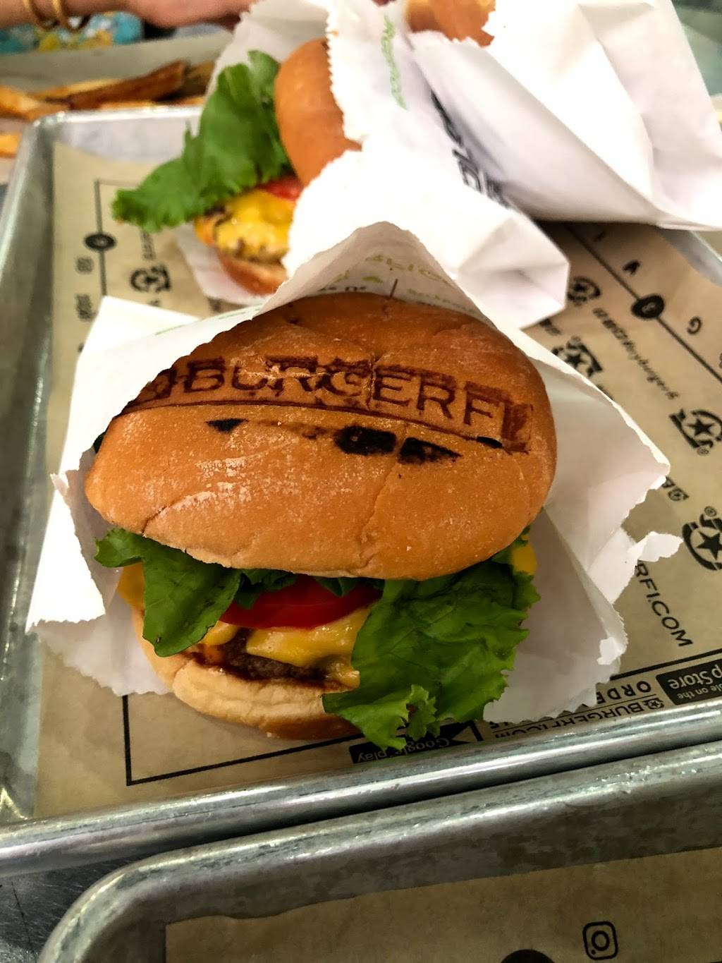 BurgerFi | restaurant | 11309 Bandera Rd Suite 111, San Antonio, TX 78250, USA | 2105212493 OR +1 210-521-2493