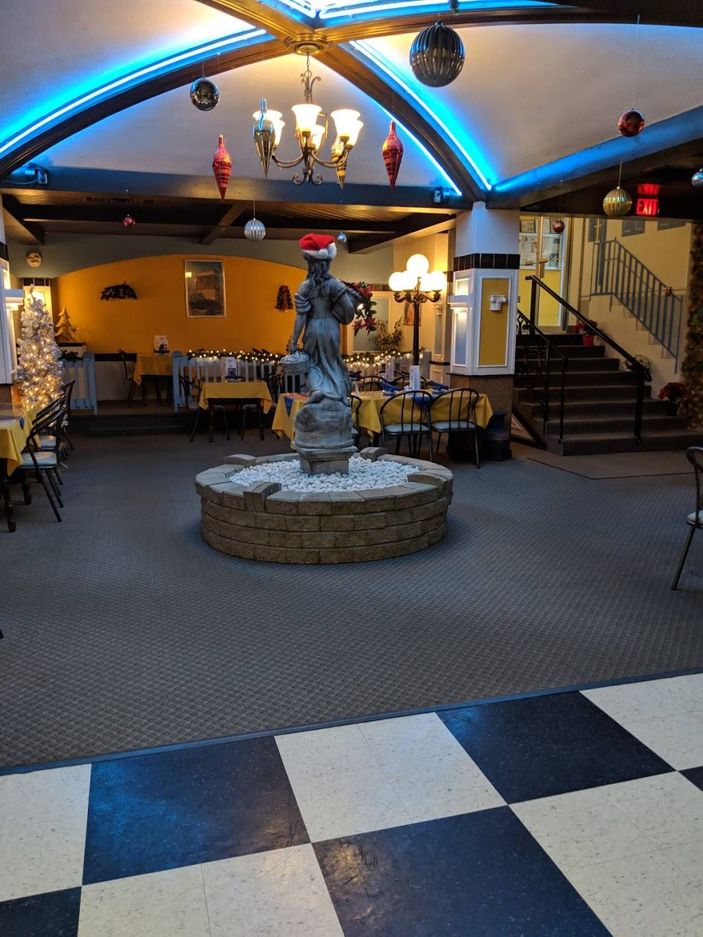 Three Kretans | restaurant | 151 Frederick St, Kitchener, ON N2H 2M2, Canada | 5195769091 OR +1 519-576-9091