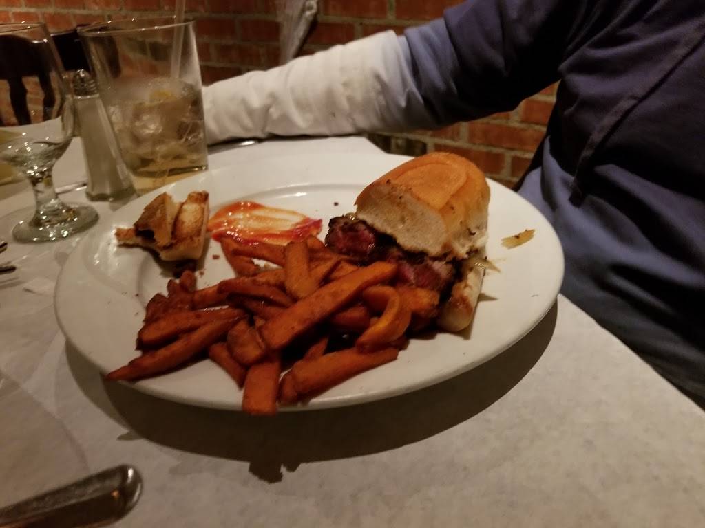 The Wicked Wolf | restaurant | 4029 E Tremont Ave, Bronx, NY 10465, USA | 7188294400 OR +1 718-829-4400