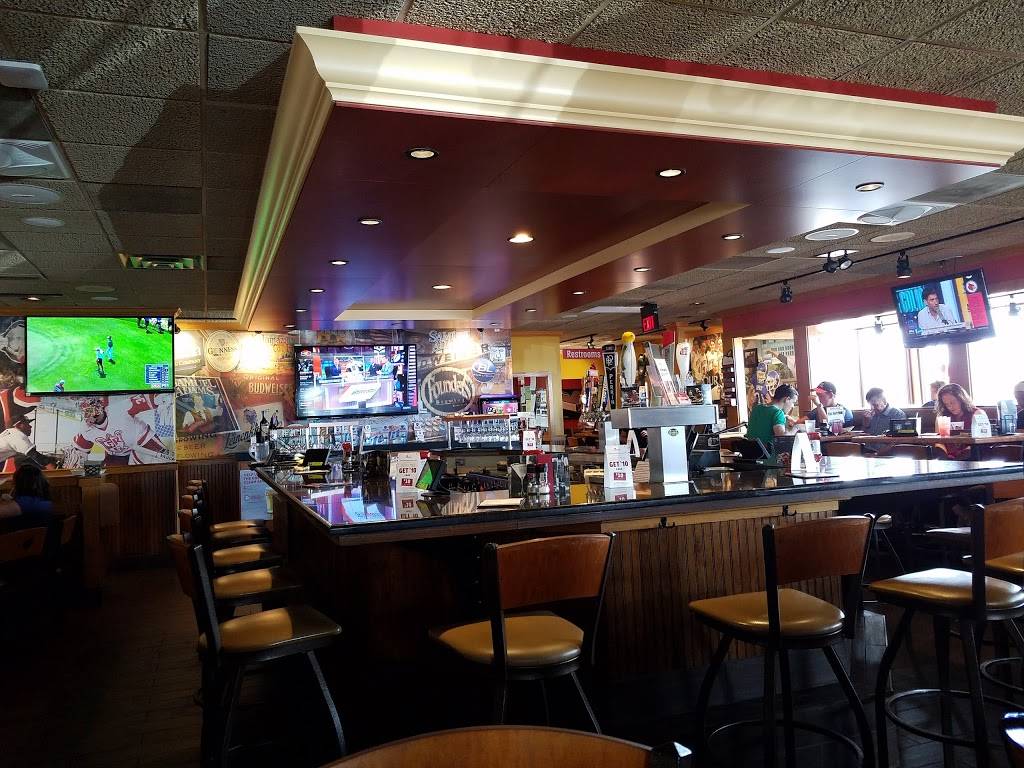 Applebees Grill + Bar | restaurant | 3851 Alpine Ave NW, Comstock Park, MI 49321, USA | 6167846199 OR +1 616-784-6199