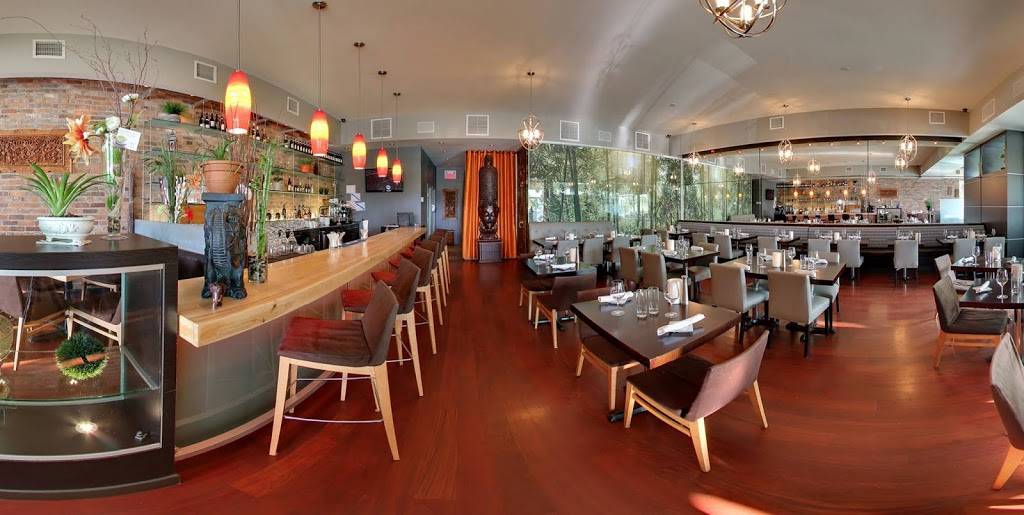 Koh Tao | restaurant | 377 Boulevard Sir-Wilfrid-Laurier, Mont-Saint-Hilaire, QC J3H 3P1, Canada | 4504648883 OR +1 450-464-8883