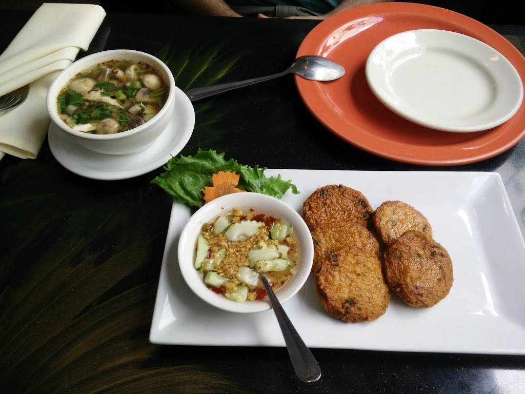 Bangkok Garden Restaurant | restaurant | 4906 St Elmo Ave, Bethesda, MD 20814, USA | 3019510670 OR +1 301-951-0670