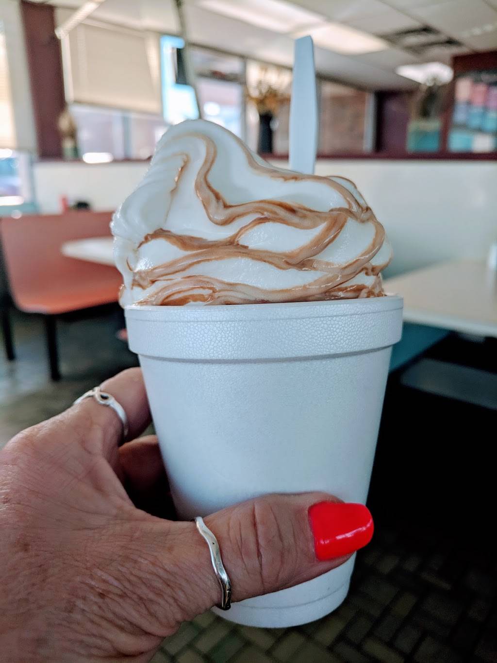 Chars Hamburgers | restaurant | 3556, 400 N Main St, Lexington, NC 27292, USA | 3362482026 OR +1 336-248-2026