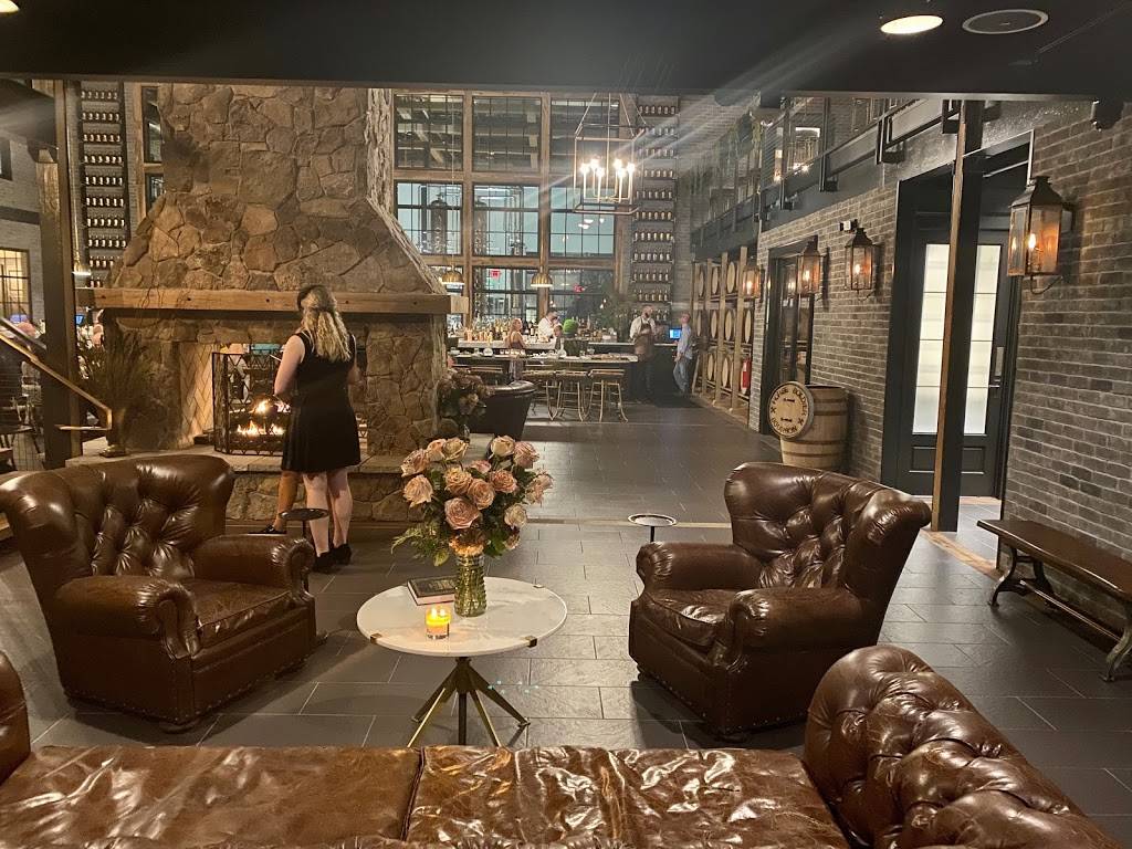 The Urban Stillhouse | restaurant | 2232 5th Ave S, St. Petersburg, FL 33712, USA | 7274408040 OR +1 727-440-8040