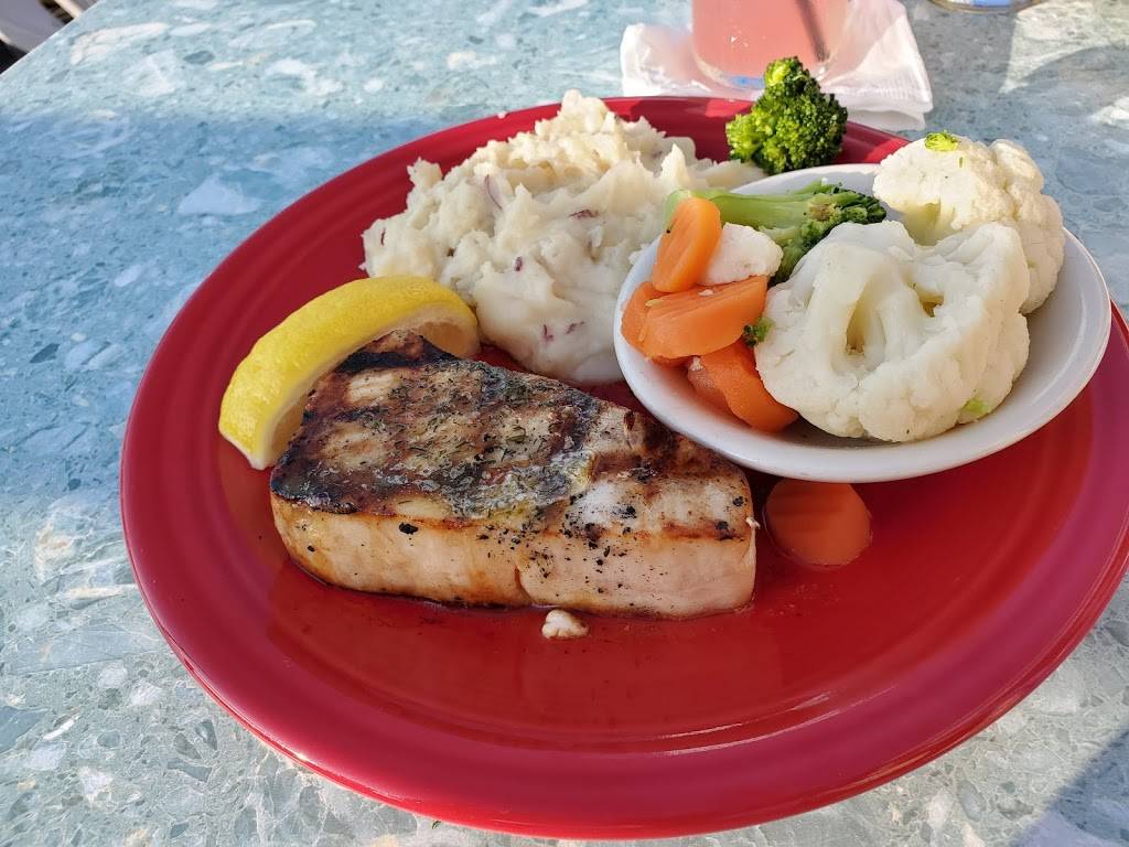 Sundancers Cape Cod | restaurant | 116 Main St, West Dennis, MA 02670, USA | 5083941600 OR +1 508-394-1600