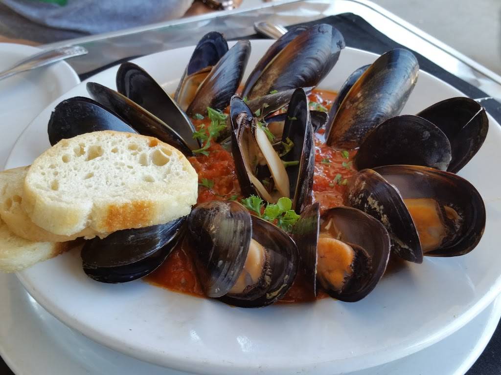 M & J Bistro | restaurant | 2503 N Tracy Blvd, Tracy, CA 95376, USA | 2098322727 OR +1 209-832-2727