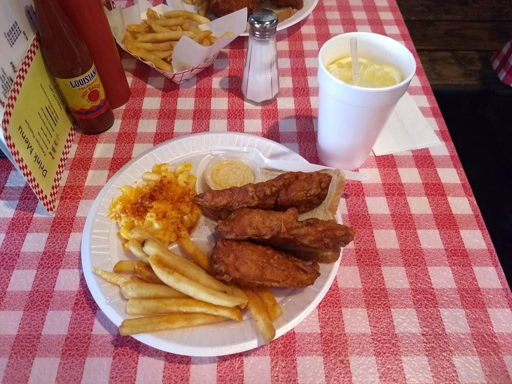Gus’s World Famous Fried Chicken | restaurant | 7434 Manchester Rd, Maplewood, MO 63143, USA | 3148999899 OR +1 314-899-9899