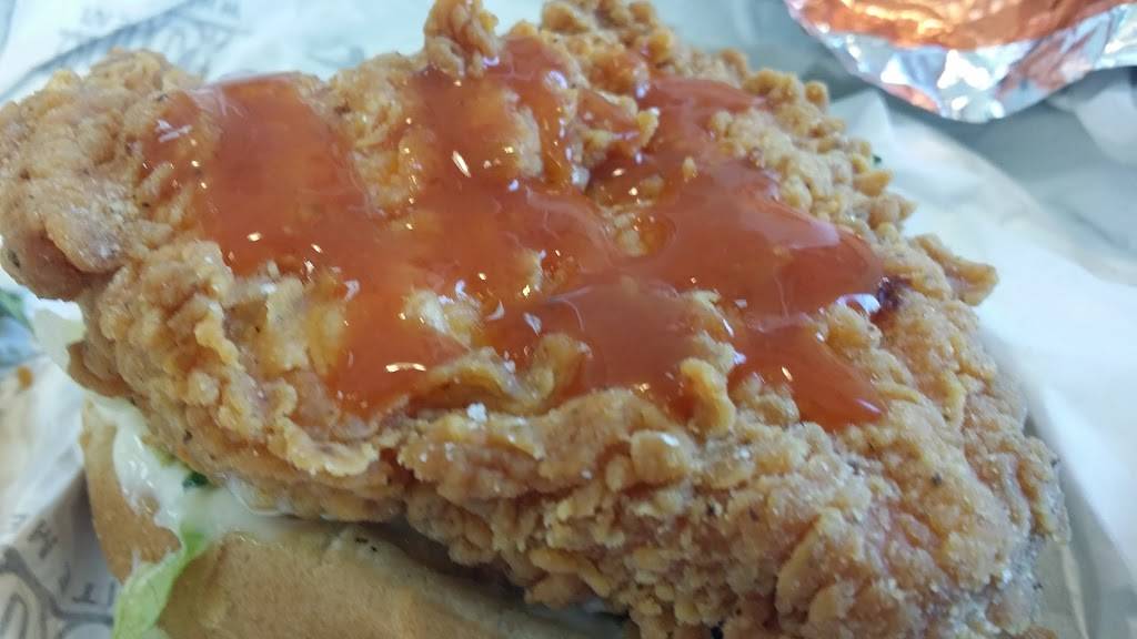 KFC | restaurant | 2454 S Archibald Ave, Ontario, CA 91761, USA | 9099233513 OR +1 909-923-3513