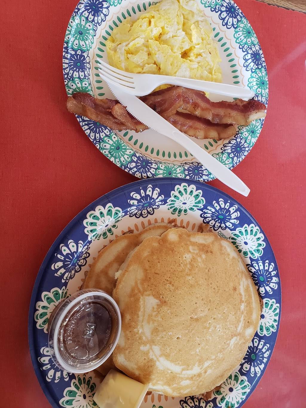 Sno-White Drive-In | meal takeaway | 223 State Park Dr, Aptos, CA 95003, USA | 8316884747 OR +1 831-688-4747