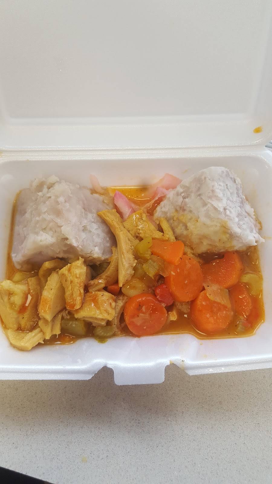 Jackies Chicken & Beer | restaurant | 651 Broadway, Lawrence, MA 01841, USA | 9786554458 OR +1 978-655-4458