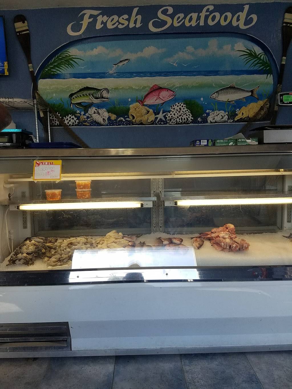 World Famous Rib Shack & Seafood | restaurant | 7506 NW 17th Ave, Miami, FL 33147, USA | 7865587068 OR +1 786-558-7068