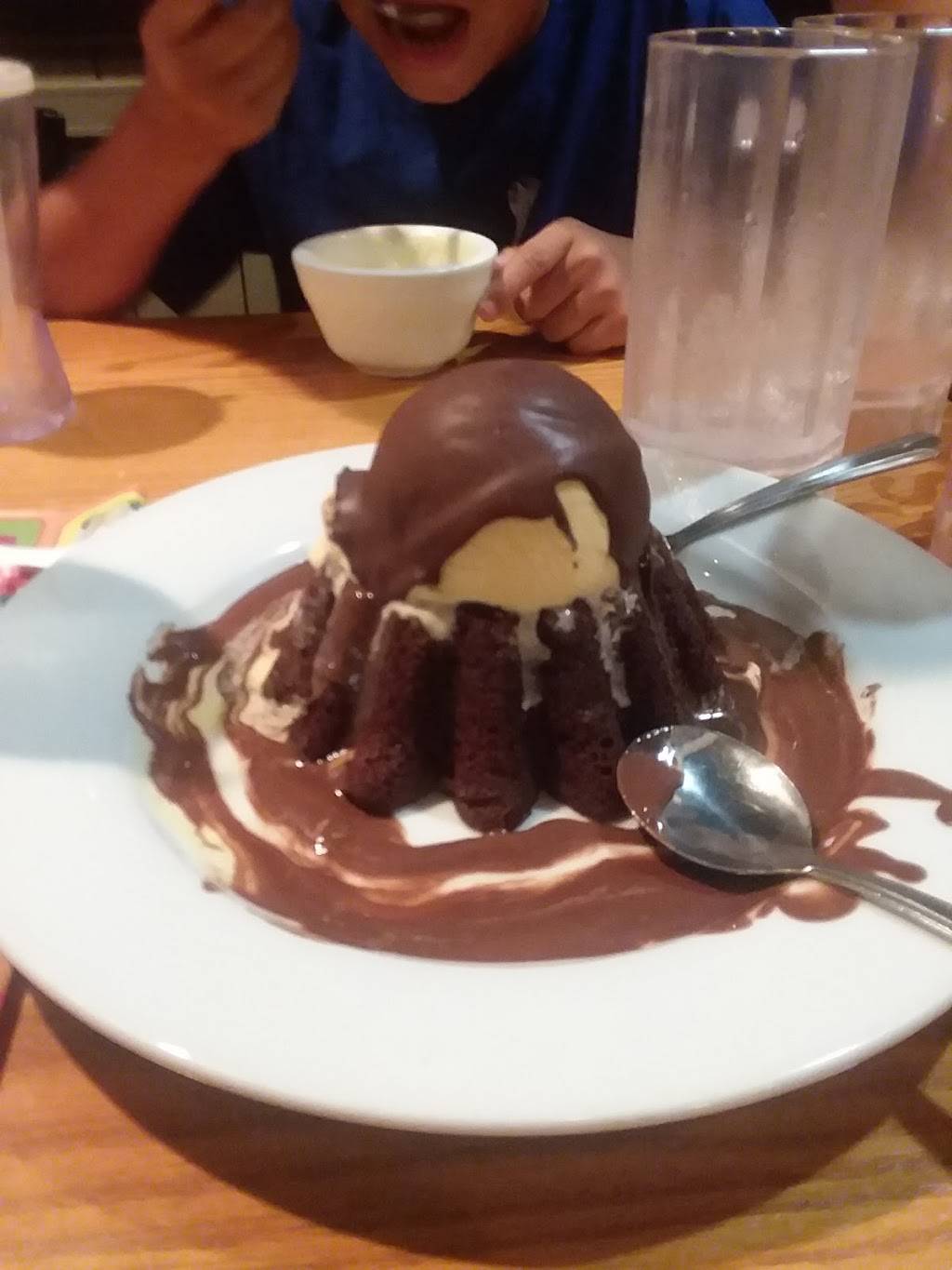 Chilis Grill & Bar | restaurant | 9600 NE Barry Rd, Kansas City, MO 64157, USA | 8164079427 OR +1 816-407-9427