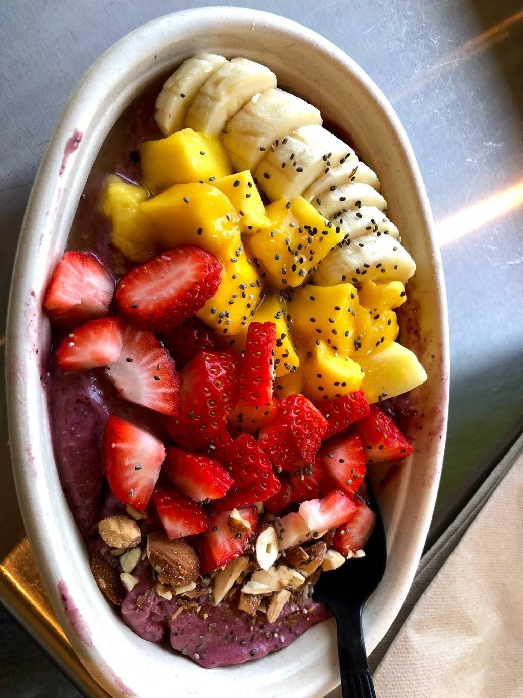 Grabbagreen Food +Juice | restaurant | 2835 Thousand Oaks Blvd, Thousand Oaks, CA 91362, USA | 8054185959 OR +1 805-418-5959