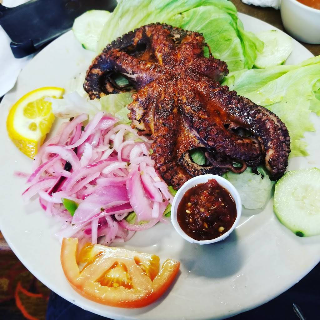 Ostioneria Michoacan | restaurant | 11402 N Fwy Service Rd, Houston, TX 77060, USA | 2819993995 OR +1 281-999-3995