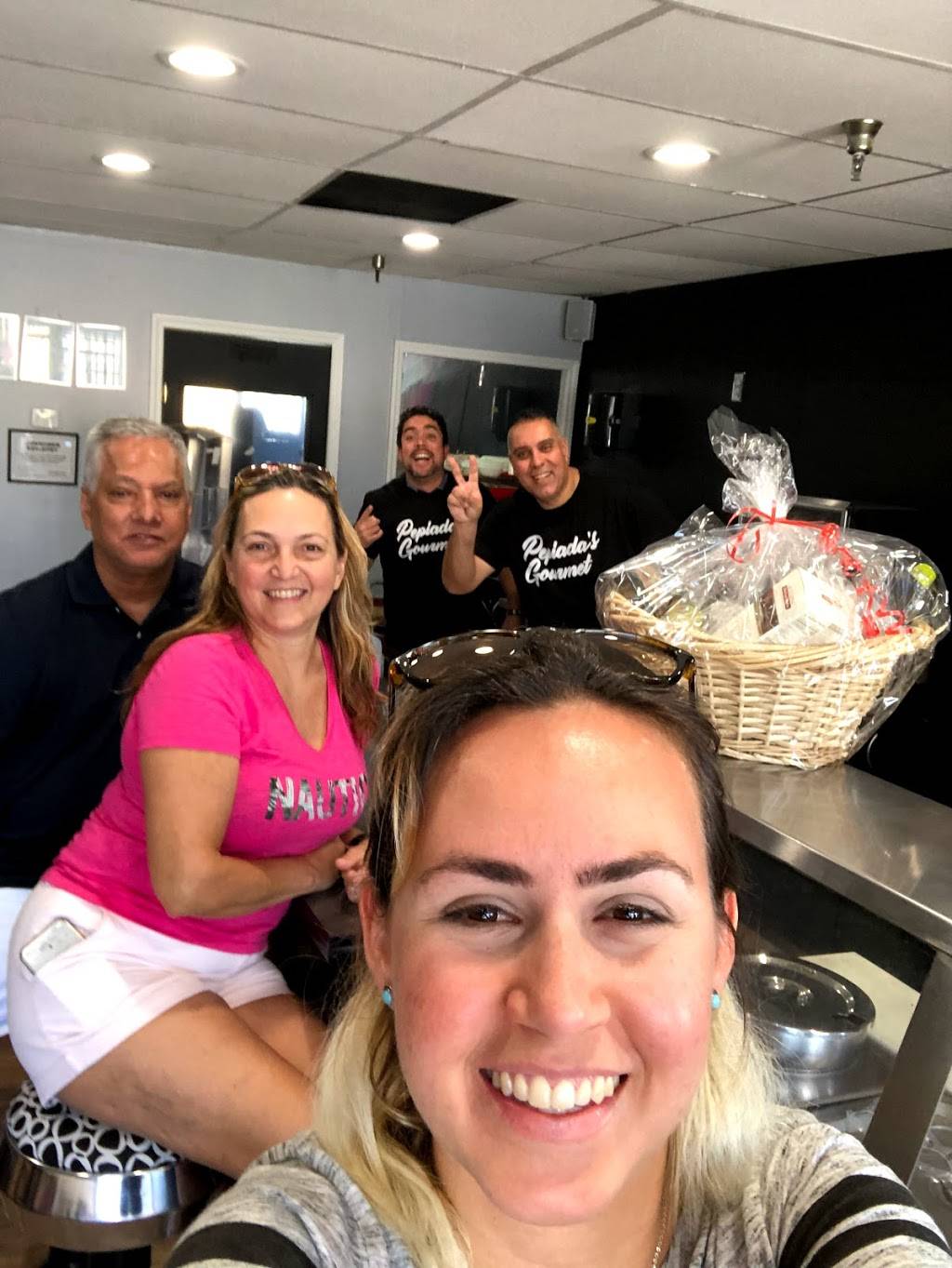 Pepiadas Gourmet | restaurant | 3196 NW 72nd Ave, Miami, FL 33122, USA | 3213102573 OR +1 321-310-2573