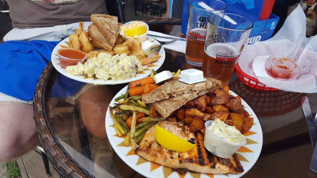 Waterfront Marys | restaurant | 3662 N Duluth Ave, Sturgeon Bay, WI 54235, USA | 9207433690 OR +1 920-743-3690