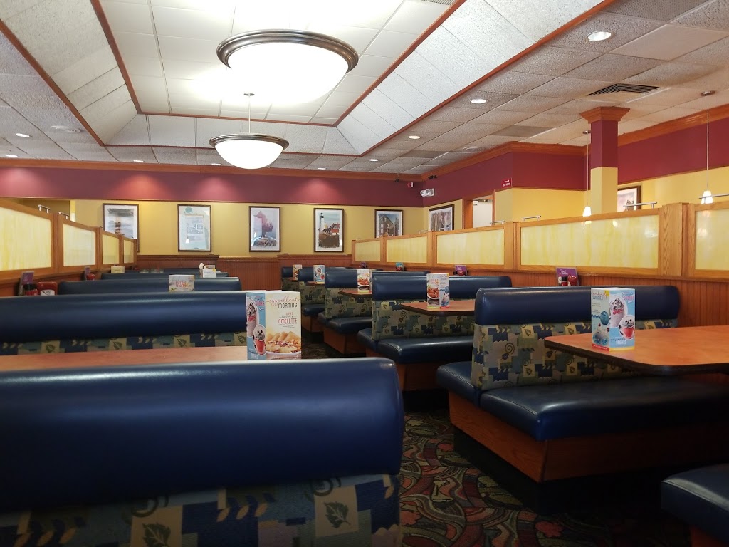 Friendlys | meal takeaway | 1673 Crofton Center, Crofton, MD 21114, USA | 4107213007 OR +1 410-721-3007