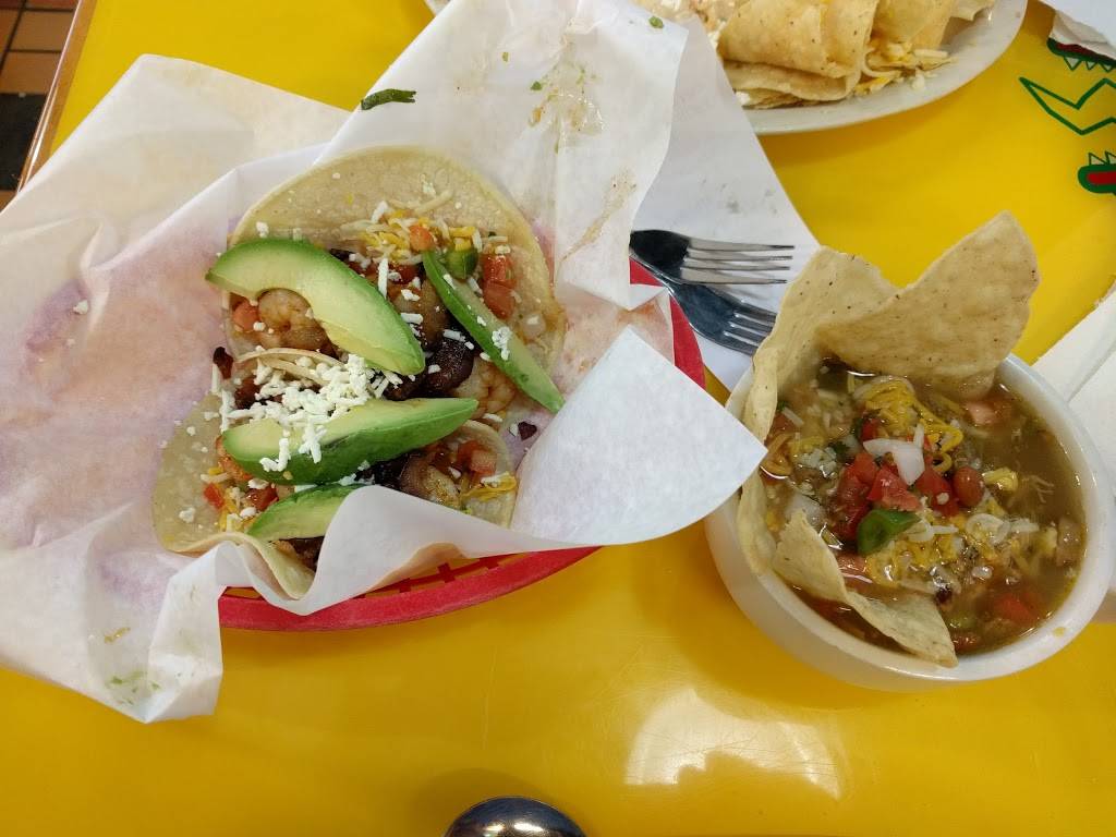 Fuzzys Taco Shop | restaurant | 561 W Campbell Rd, Richardson, TX 75080, USA | 9729078226 OR +1 972-907-8226