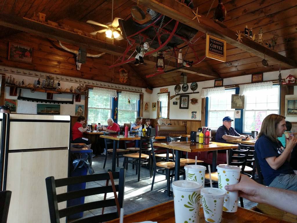 Cajuns Snack Bar | meal takeaway | 1594 VT-100, Lowell, VT 05847, USA | 8027442002 OR +1 802-744-2002