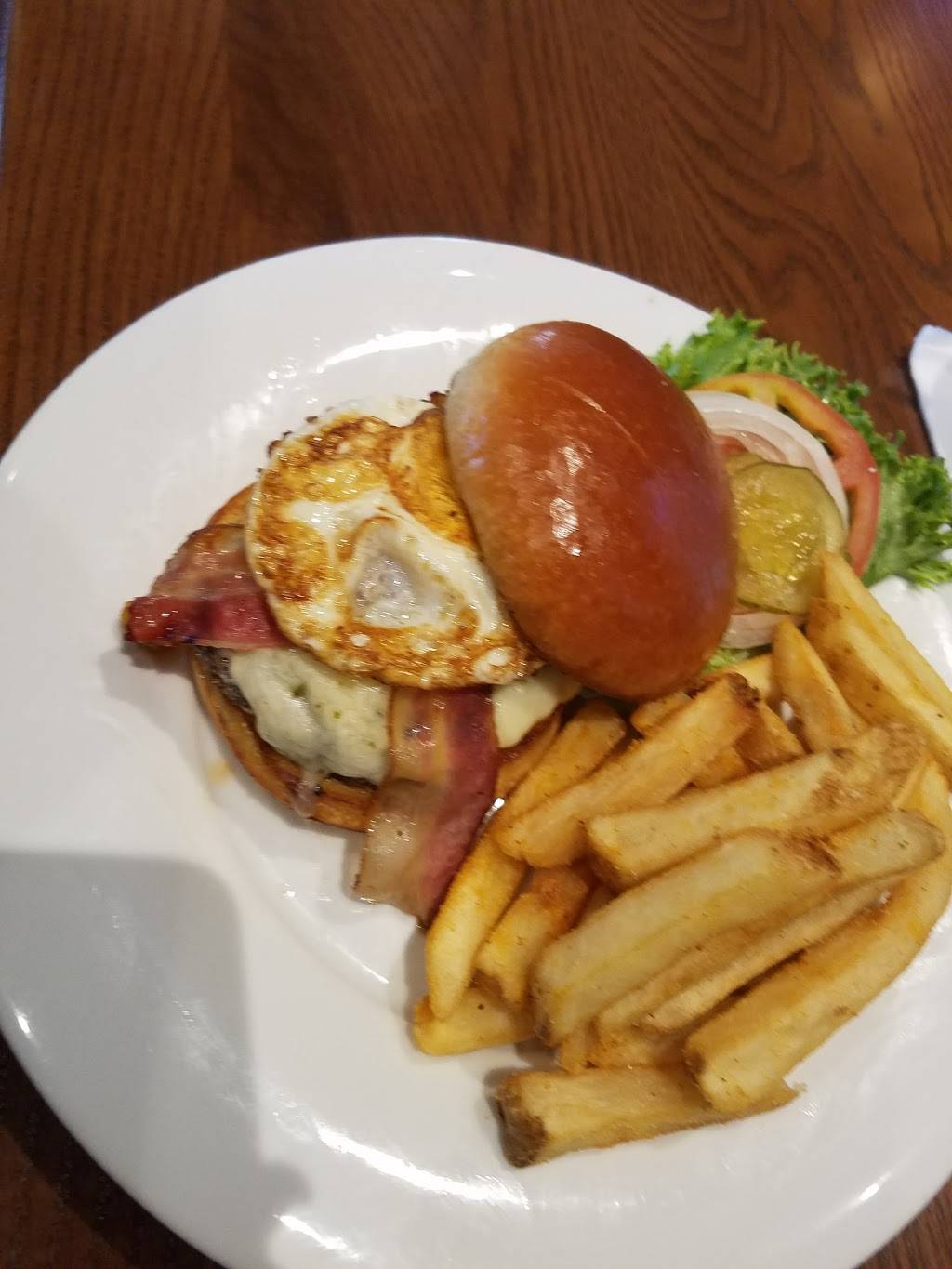 Hickory Tavern | restaurant | 141 Pelham Dr a, Columbia, SC 29209, USA | 8036384103 OR +1 803-638-4103