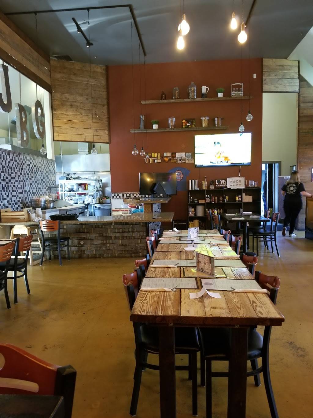 Junction Brewery and Grill | restaurant | 110 W American Canyon Rd, American Canyon, CA 94503, USA | 7076492285 OR +1 707-649-2285