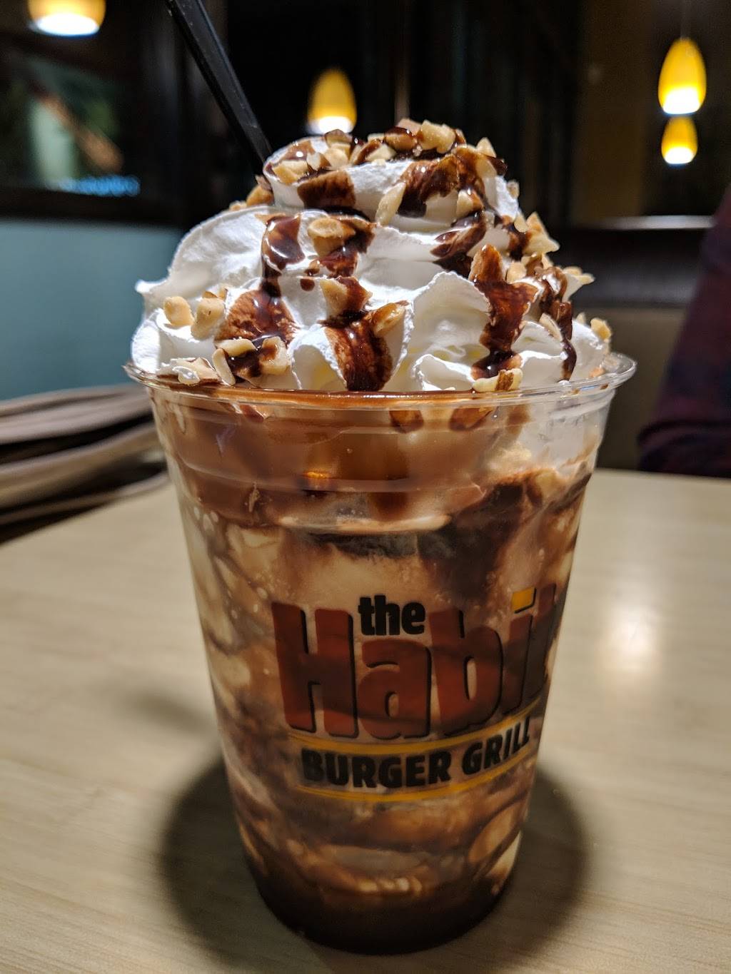 The Habit Burger Grill | restaurant | 3900 California Ave a1, Bakersfield, CA 93309, USA | 6613222356 OR +1 661-322-2356