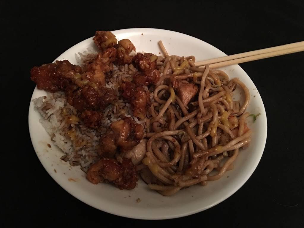 Chen & Wok | restaurant | 13856 W Waddell Rd Suite 109, Surprise, AZ 85379, USA | 6235569556 OR +1 623-556-9556