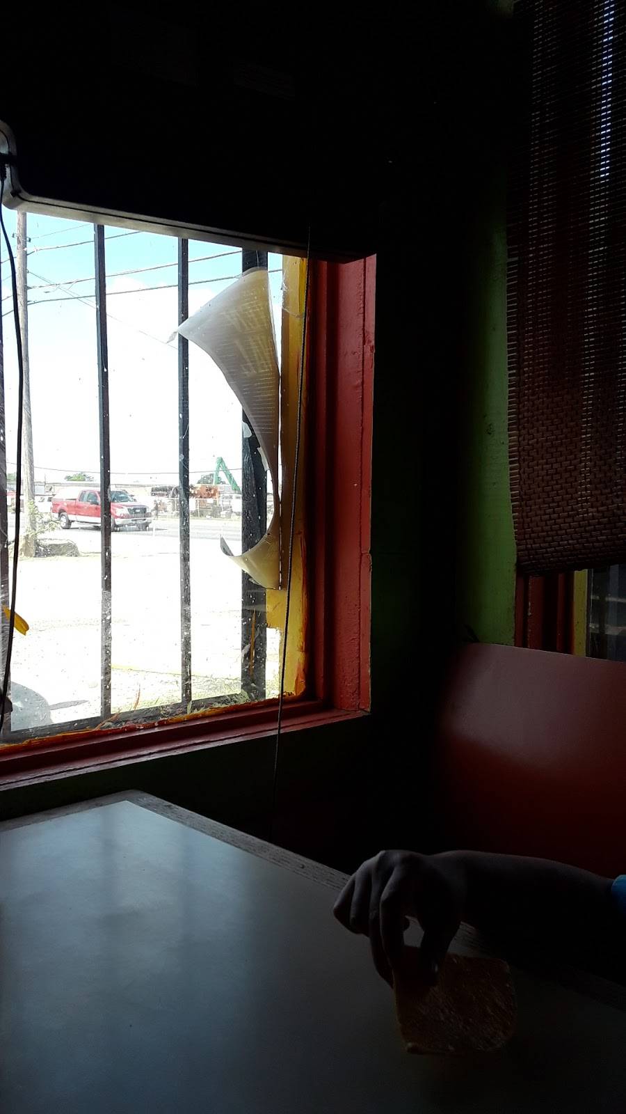 Taqueria El Tapatio De Jalisco | restaurant | 5323 Roosevelt Ave, San Antonio, TX 78214, USA | 2109242777 OR +1 210-924-2777