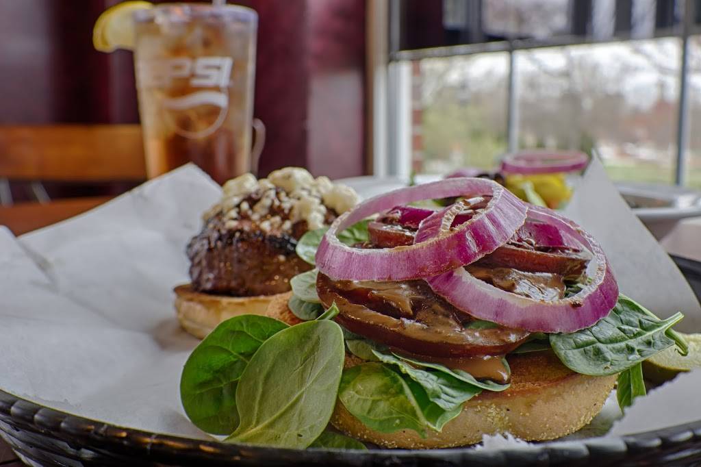 Alessios Lounge & Grill | restaurant | 1381 N Center St, Hickory, NC 28601, USA | 8283451381 OR +1 828-345-1381