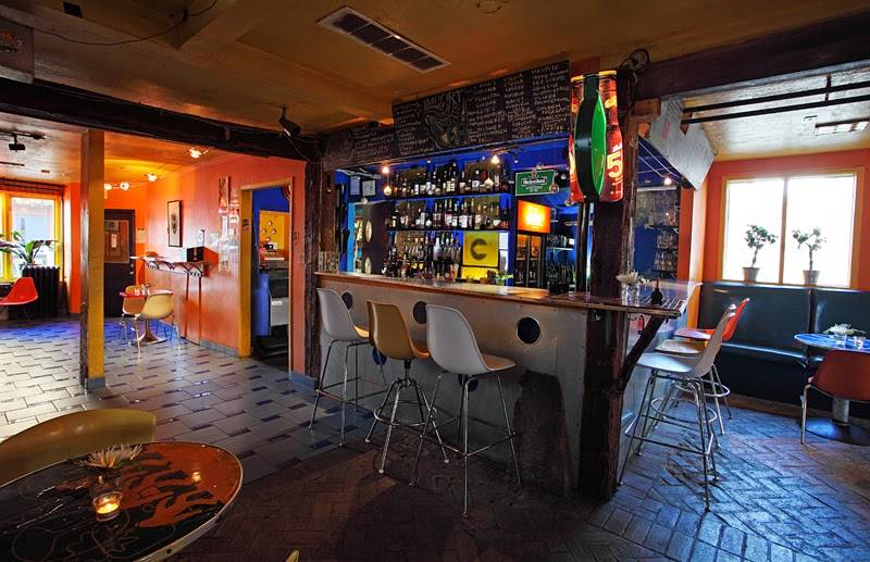 Jane Bond | restaurant | 5 Princess St W, Waterloo, ON N2L 2X7, Canada | 5198861689 OR +1 519-886-1689